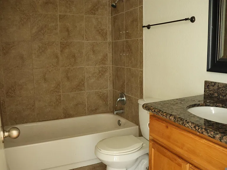 10298 W Winston Ave #7 — Photo 13