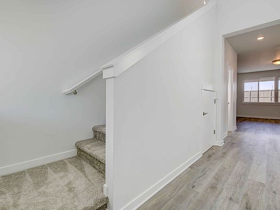 3rd image of 20740 SE Iron Horse Ln