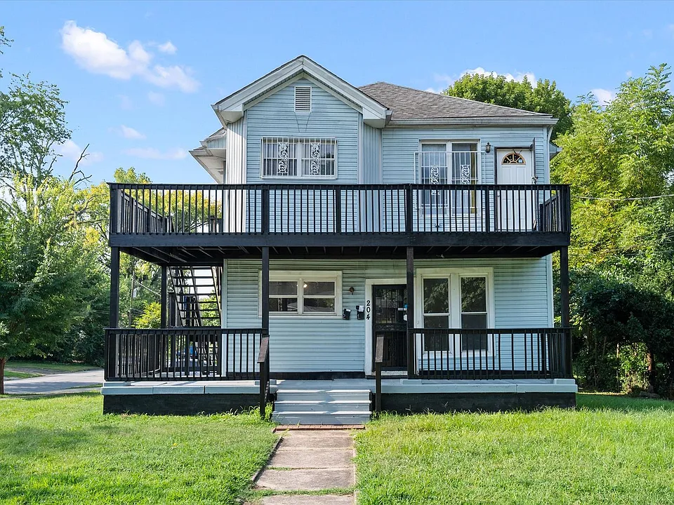 204 W Tenny Ave