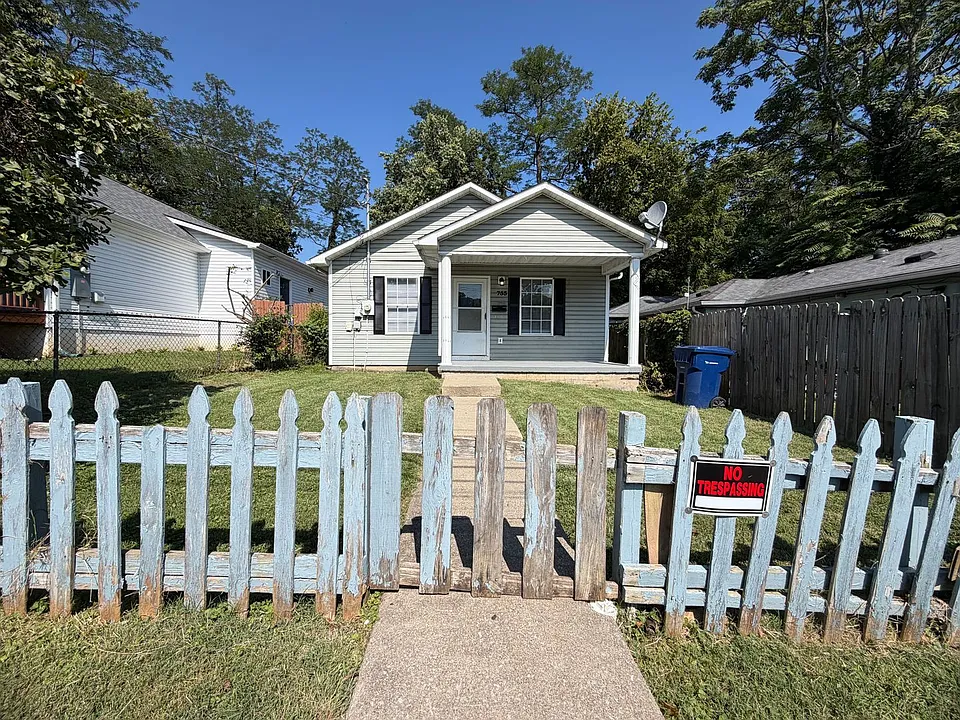 753 Dakota St