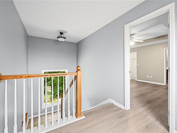 5th image of 13748 Grove Ave
