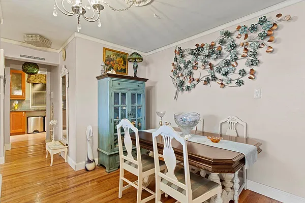 Sold by Compass | media 3