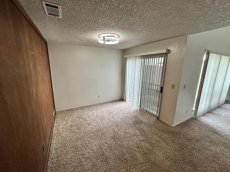 5111-5339 Basilica Dr — Photo 14