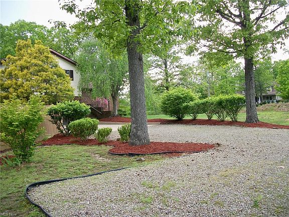 4th image of 266 Knob Dr