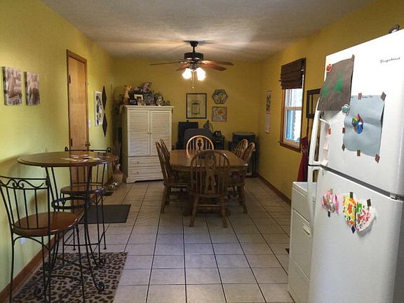 3rd image of 2917 Greenhill Dr