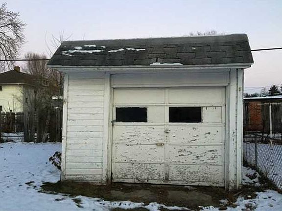 2nd image of 821 Atlantic Ave