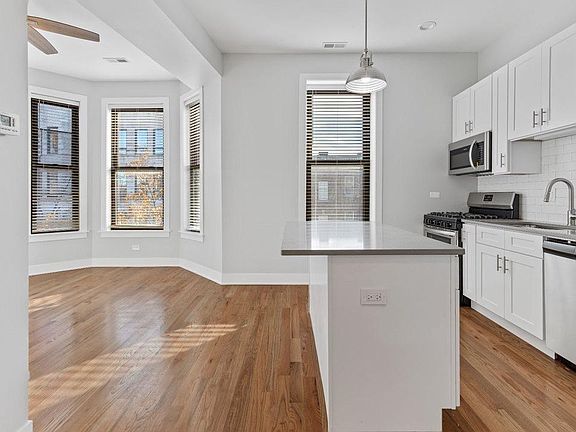 5th image of 360 W Dickens Ave #1