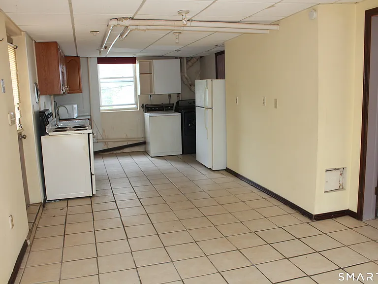 209 S Orchard St — Photo 4
