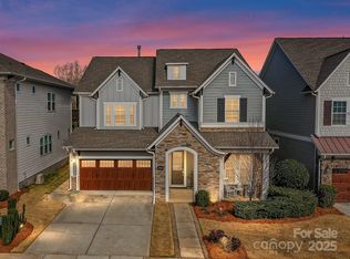 9730 Briarwick Ln, Charlotte, NC 28277