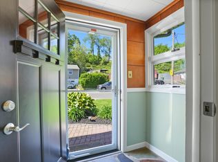 101 Rosengarten Dr, Waterbury, CT 06704