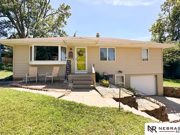 111 Cedar St, Bellevue, NE 68005