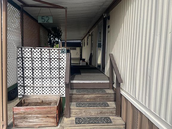 4th image of 5835 Cherokee Rd #52