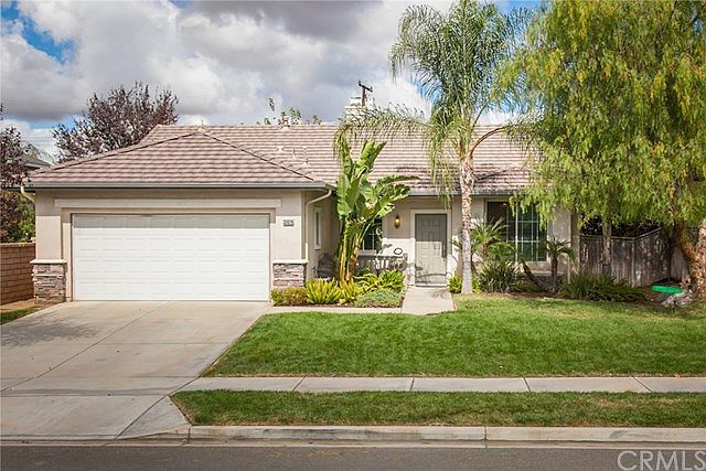1st image of 33826 Glenoaks Dr