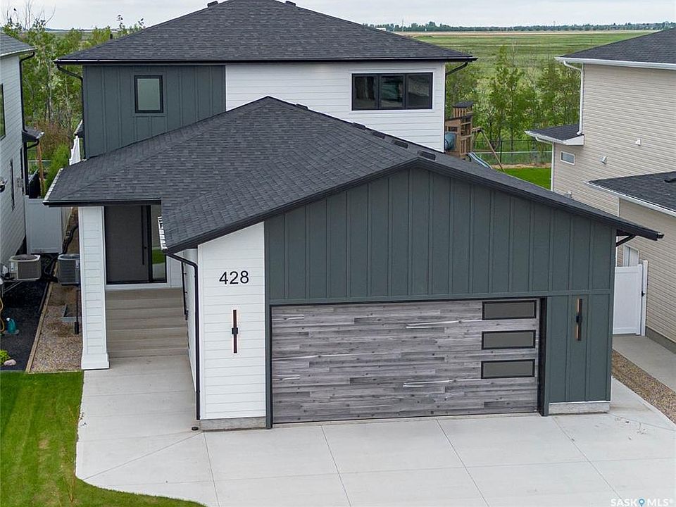 1st image of 428 Woolf BEND
