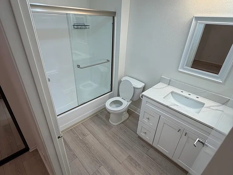 13112 Valleyheart Dr — Photo 20