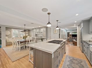 10 Kings Rd, Canton, MA 02021