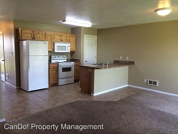 3rd image of 165 Opal Ct APT B