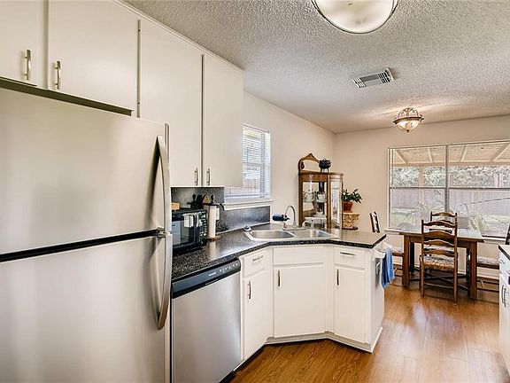 5th image of 16307 Parkway Dr