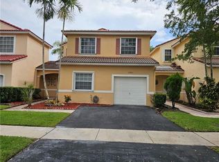 17830 SW 11th Ct, Pembroke Pines, FL 33029