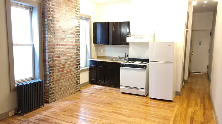 Rented by G2 Realty Group LLC | media 11