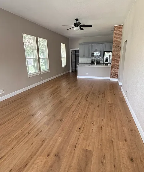 435 Dunning Ave — Photo 2