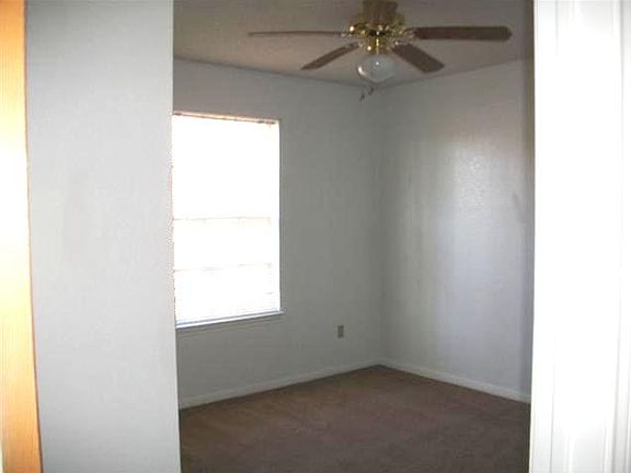 5th image of 406 N Main St APT A