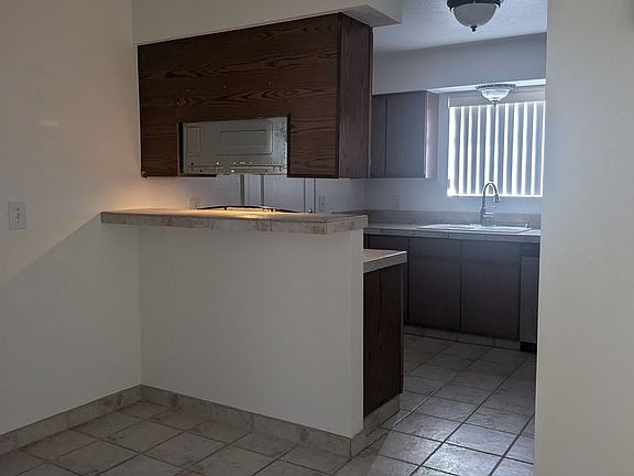 4th image of 4288 S Chorro Dr