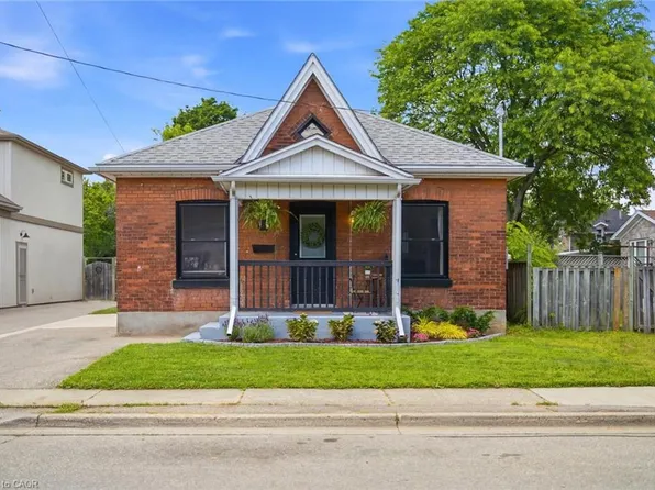 112 Sydenham St, Brantford, ON N3R 3Y6