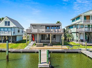 114 Pompano Ln, Surfside Beach, TX 77541