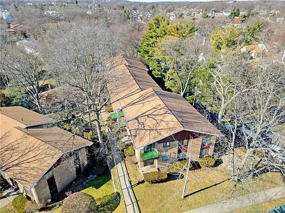 2nd image of 155 Kennedy Dr Unit 155