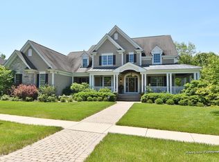 39W641 Bealer Cir, Geneva, IL 60134