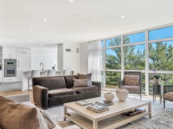 79 Florence St APT 606S, Chestnut Hill, MA 02467