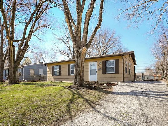 2nd image of 2602 S 48th St