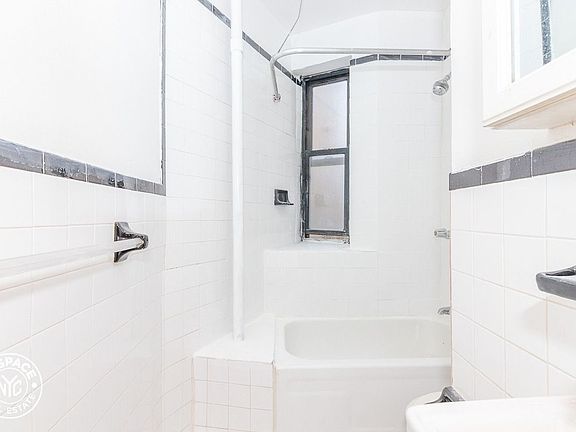 5th image of 134 Boerum St #64J