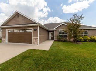 7540 W Golden Willow Dr, Columbia, MO 65202