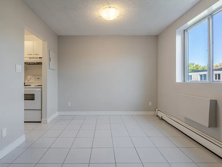 849 Devine St — Photo 11