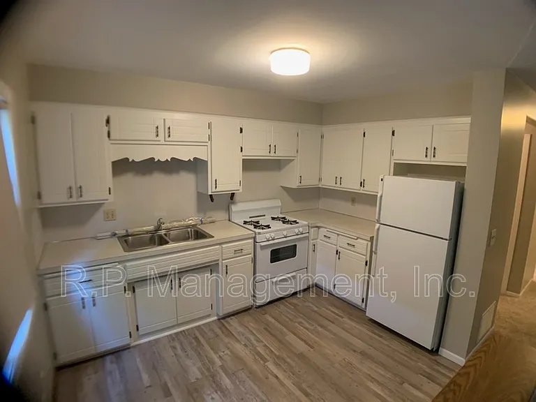 3405 Emerson Ave S #1 — Photo 1