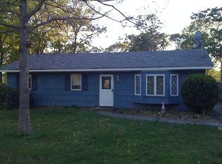 126 Wading River Rd, Center Moriches, NY 11934