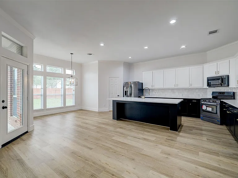 3550 Urban Woods Trl — Photo 8