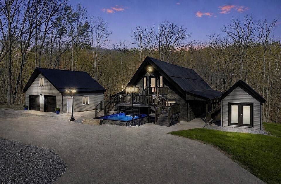 1st image of 4406 Bay Rd