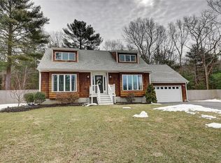 40 Sharon Dr, Coventry, RI 02816