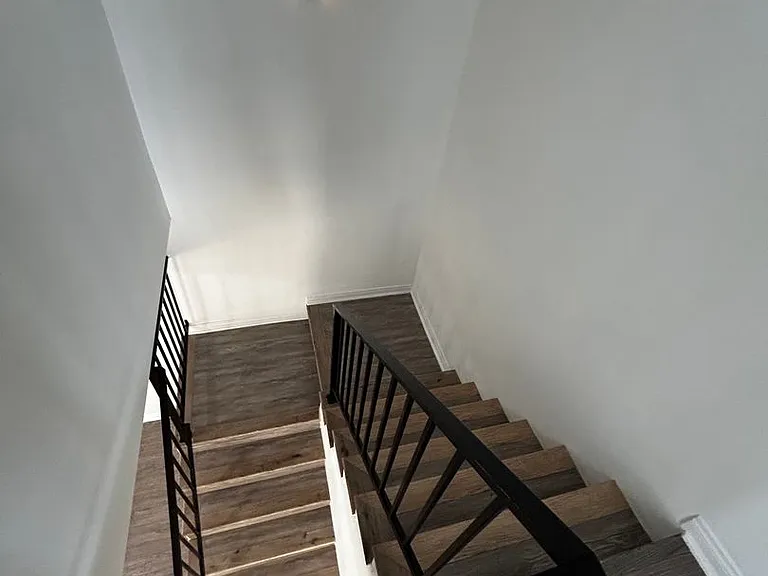 14359 Haynes St — Photo 17