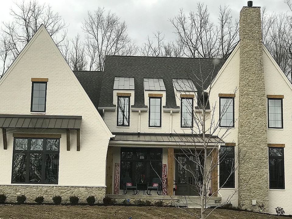 2nd image of 11720 Walton Cres