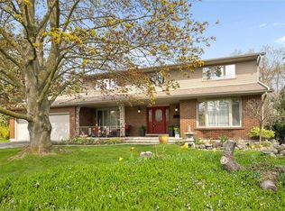 142 Carson Dr, Kitchener, ON N2B2Z2