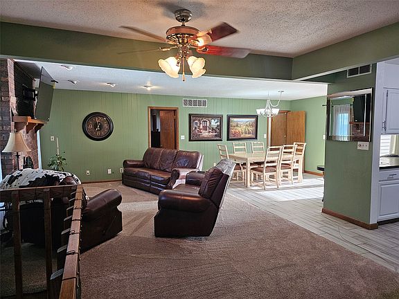 2nd image of 601 Maple