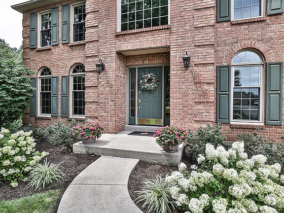 2nd image of 8110 Forest Hills Ct