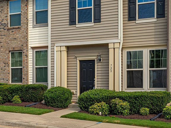 2nd image of 729 Maypearl Ln