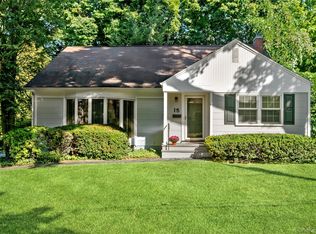 15 Carlyle Pl, Hartsdale, NY 10530