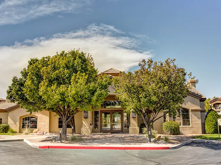 Leasing center