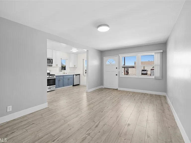 1612 Orange Ave — Photo 2